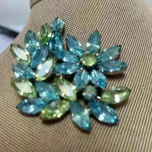 Vintage Aurora Borealis Green Blue Multi-Prong Rhinestone Domed Brooch 26 grams